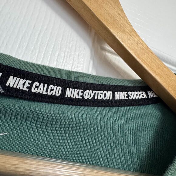 Nike F.C. Soccer Athletic Cut Short Sleeve T-Shirt Men’s XL Light Green - Picture 3 of 9